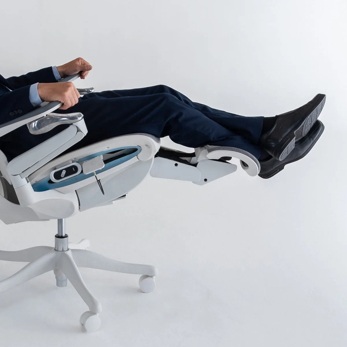 Cadeira Ergonômica de Ajuste Elétrico Elements EOS