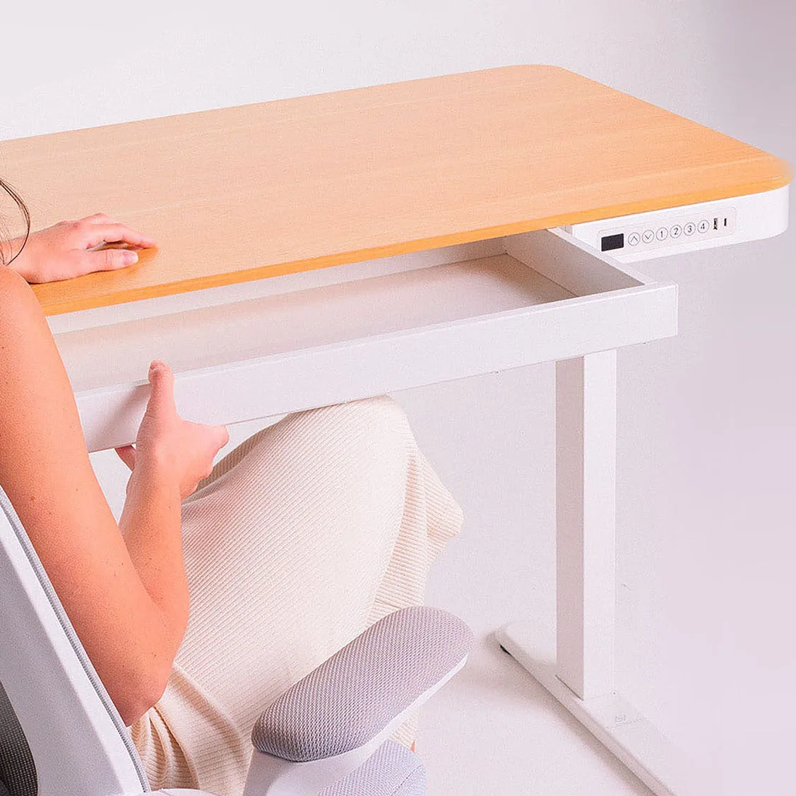 Mesa com Regulagem de Altura Elétrica Elements Musa Wood